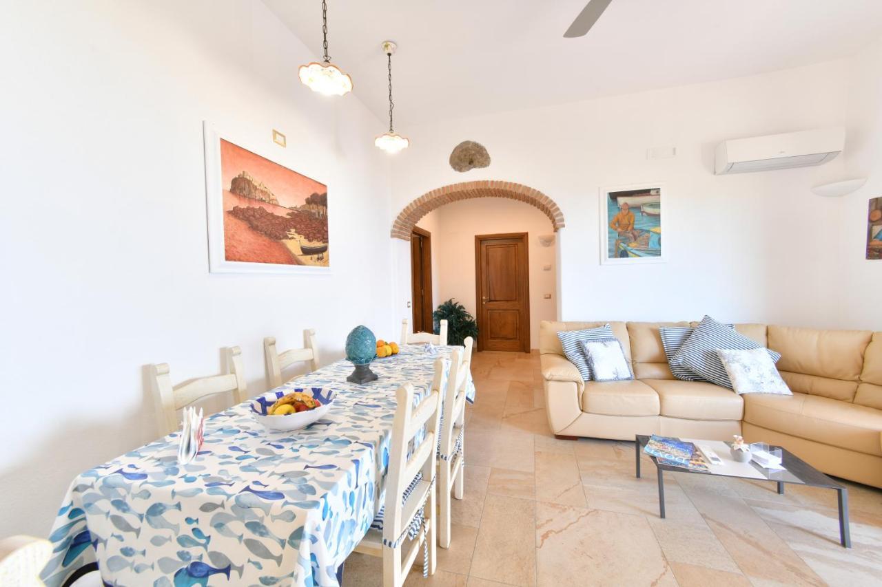 Relais Maison De Charles Bed and breakfast Isquia