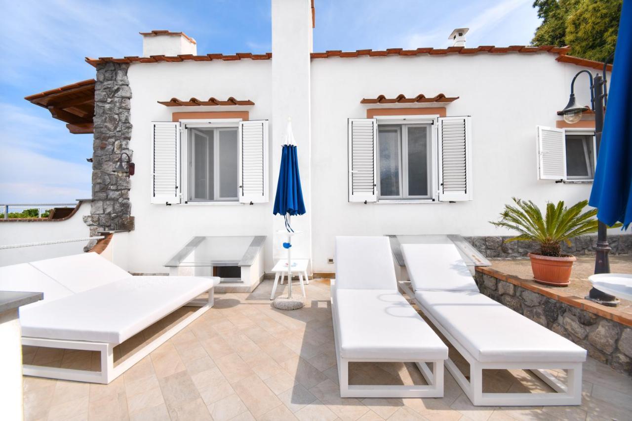 Alojamento de Acomodação e Pequeno-almoço Relais Maison De Charles Ísquia