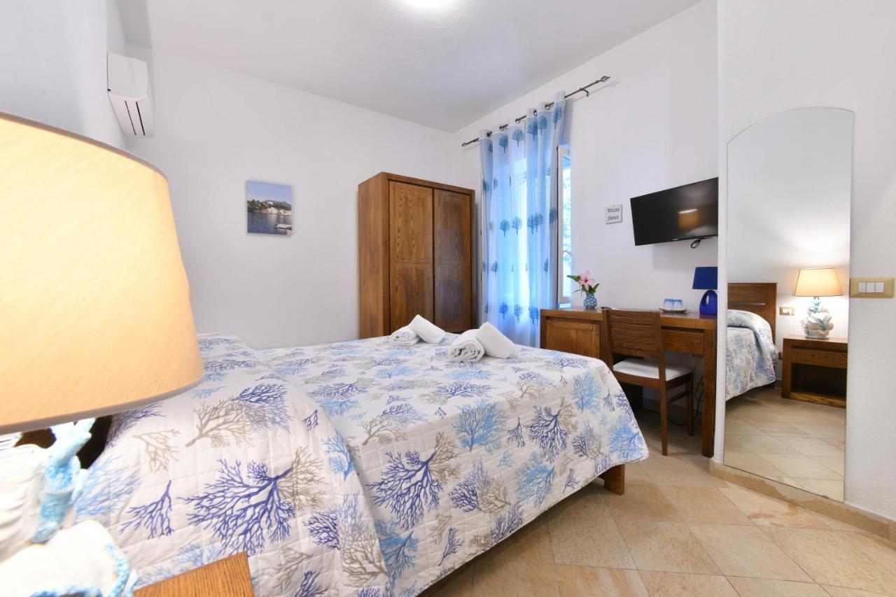 Relais Maison De Charles Bed and breakfast Isquia